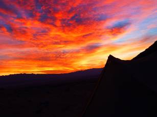 wDV-2014 hike-day5-21  sunset.jpg (157804 bytes)